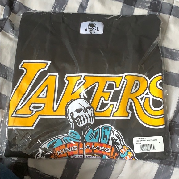 Warren lotas, lebron James t shirt championship - Picture 2 of 4